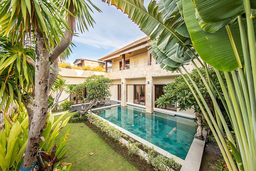 Casa de campo con jardin y alberca